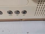 an image of a close up view of a radio