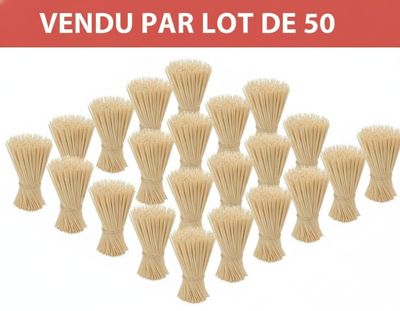 paquet de 50 cure-dents en bambou en vente, sur fond blanc