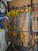 T46: Lot de 6 palans + lot d'environ 20 tire fort, cric fore… (photo 2)