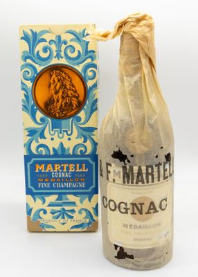 an image of a bottle of wine next to a box of wine