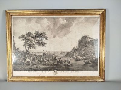 une vieille photo d'un tableau accroché au mur d'une pièce
