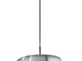gros plan d'un luminaire sur fond blanc