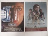 deux affiches de cinéma accrochées au mur d'une pièce