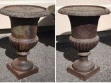 two different pictures of a vase on the ground