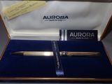 a pen that is sitting in a box on a table