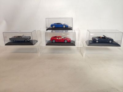 MINICHAMPS : Lot de 4 miniatures en boîte, pas de surboîte e…