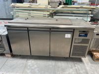 Tour réfrigérée saladette Meccold, dimensions : 173x70x115