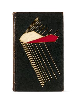 un livre noir avec une flèche rouge sur la couverture