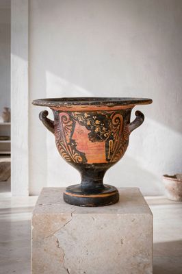Krater Apulien EN Cloche À Figures Rouges Avec Dionysos ET D…