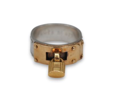 une image représentant une bague munie d'un cadenas