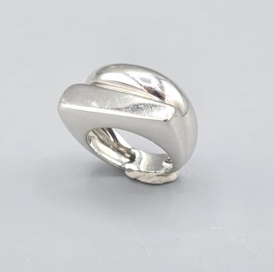 FRED Bague en or blanc 750°°, modèle "Success" à double anne…