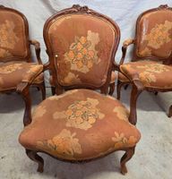 10564-93 / CH T / 4 fauteuils cabriolets en noyer époque XVI… (photo 2)