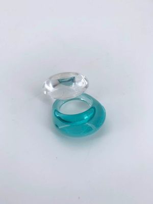 BACCARAT : Deux bagues jonc en cristal, l'une transparente (… - Photo 1