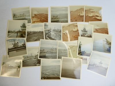 beaucoup de vieilles photos de bateaux sur l'eau