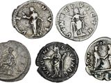 six pièces de monnaie romaines antiques sur lesquelles figurent l'image d'une femme et d'un homme