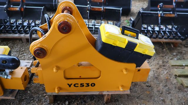 Brise roche hydraulique YC530 avec deux burins et kit de recharge...