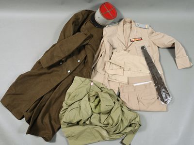 FRANCE. Uniforme d'Adjudant du 9°Régiment de Chasseurs, pièc…