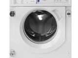 vue de face d'une machine à laver blanche sur fond blanc