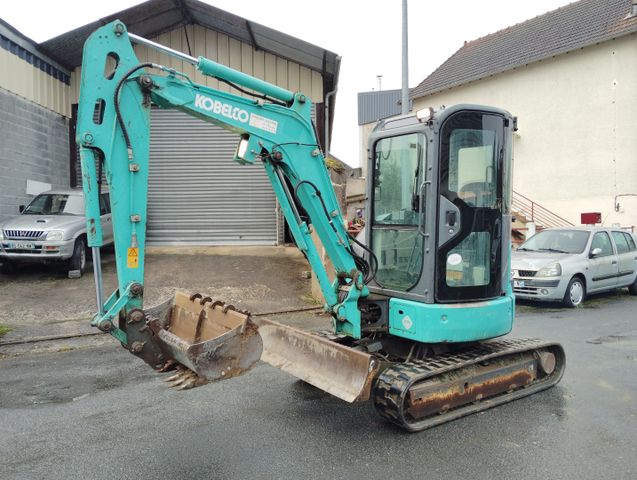 Suite Liquidation judiciaire .Mini pelle KOBELCO SK 28 S R-6, ann...