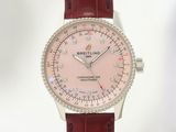 une image d'une montre en gros plan sur fond blanc