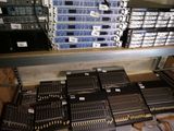 de nombreux types d'appareils électroniques dans le magasin