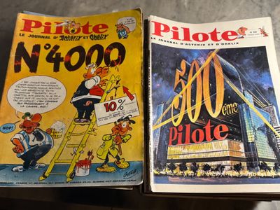 deux livres posés sur une table
