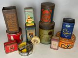 de nombreuses boîtes posées sur une table
