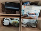 de nombreuses boîtes contenant différents types d'objets