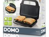 un gros plan d'une boîte contenant un sandwich