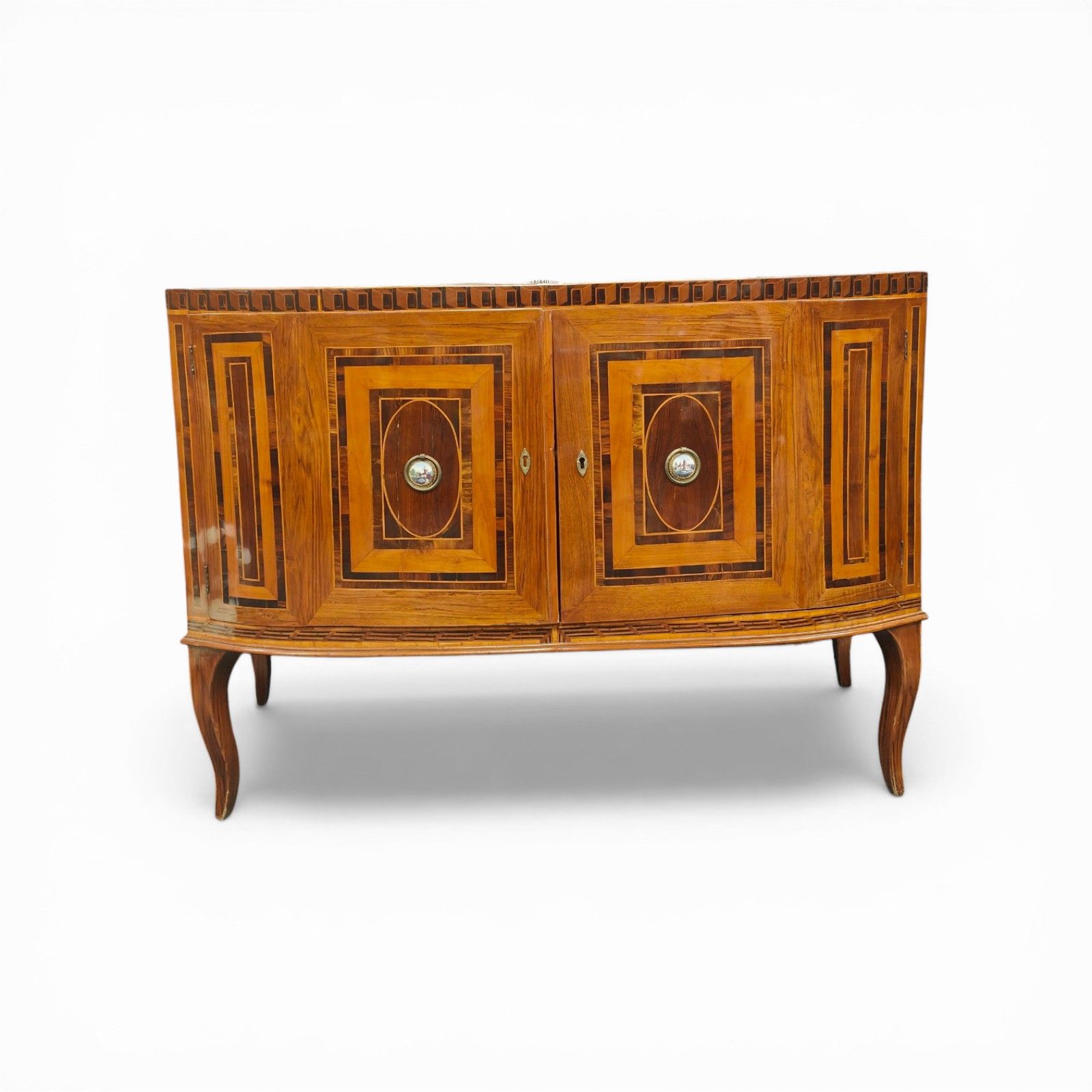 Objets d'art & Curiosités