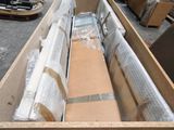une grande boîte contenant de nombreuses boîtes