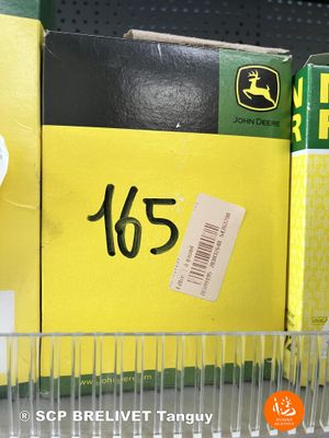 UN FILTRE A GASOIL JOHN DEERE REF 703032640 - Photo 1