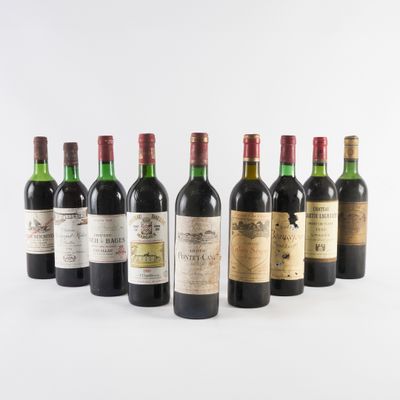 un groupe de six bouteilles de vin assises les unes à côté des autres