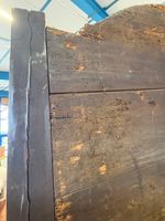 Armoire en bois mouluré et sculpté corniche chapeau de genda… (photo 6)