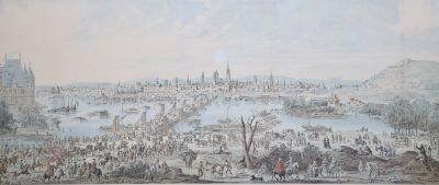 une peinture accrochée au mur d'un immeuble, représentant une vue de la ville