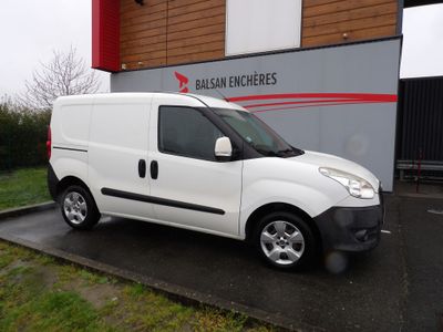 FIAT DOBLO CARGO 1.3 MJT 90CV PACK PROFESSIONNAL - Genre : C…