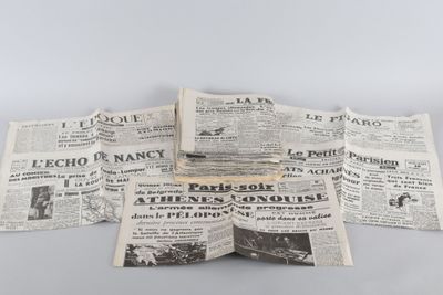 lot de journaux de la période de la guerre.