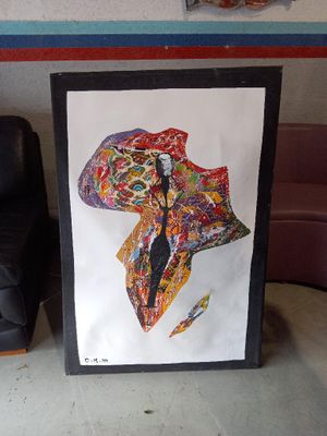 a picture of a picture of a woman with a hat on