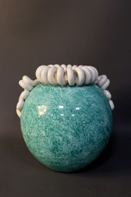 SAINTE RADEGONDE. Grand vase boule en céramique émaillée tur…