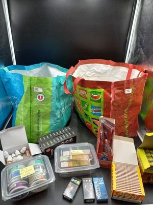 many items that are sitting on a table together