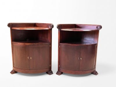 paire de tables de chevet Art déco en acajou