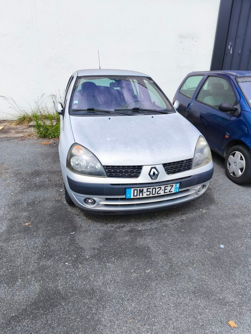 RENAULT CLIO EXPR/PRI - NON ROULANT - VENTE RESERVEE A PROFE…