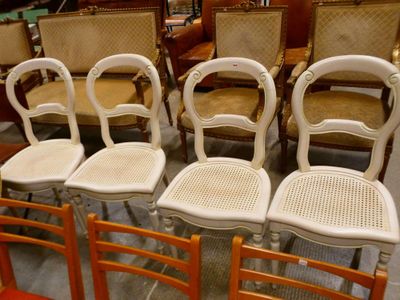 Suite de quatre chaises de style Louis-Philippe en bois céru…