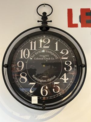 Pendule murale de style ancien marqué The British Company 60…
