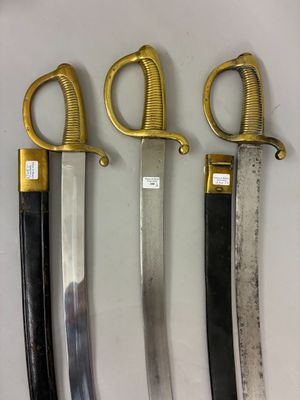 four different types of knives are displayed on a white surface
