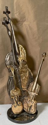 LOHE Yvan (né en 1947) Violons, groupe en bronze, signé sur …