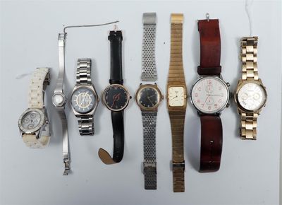 Collection de montres-bracelets vintage de différentes marqu… - Photo 1