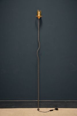Lampadaire mural formant torchère