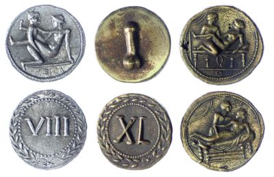 six pièces de monnaie romaines anciennes portant des chiffres romains