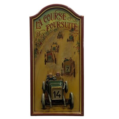 une photo d'une photo représentant une voiture de course, dans un cadre